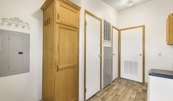 221 Cottonwood Ln, Blackfoot, ID 83221