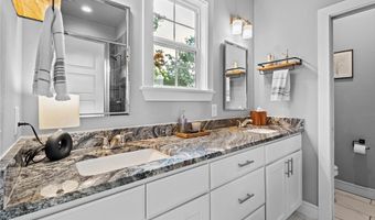 68 Elizabeth Dr, Bella Vista, AR 72715