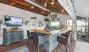 6605 SEABIRD Way, Apollo Beach, FL 33572