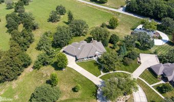 2504 Country Oaks Dr, Atlantic, IA 50022