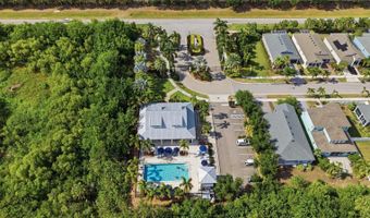 725 WINTERSIDE Dr, Apollo Beach, FL 33572