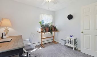 50 Brookdale Ave, Cranston, RI 02921