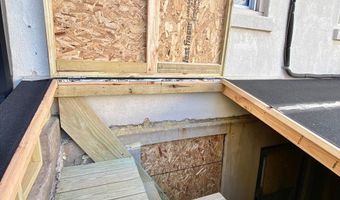 8 COMMONWEALTH Ave, Claymont, DE 19703