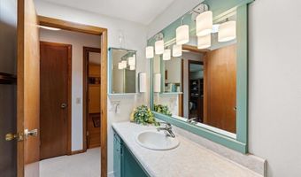 1206 Frisch Rd, Madison, WI 53711