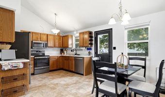 240 E Park Dr, Auburn, KS 66402