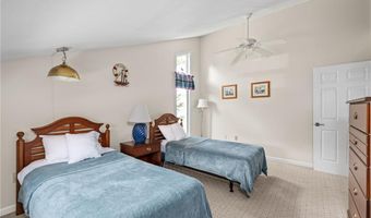 64 Starr Dr, Narragansett, RI 02882