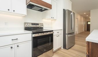 1011 Nokomis St, Alexandria, MN 56308