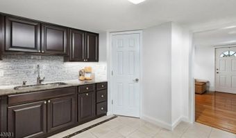 26 Harrison St B, Andover, NJ 07801