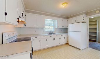 4083 Pitt St, Ayden, NC 28513