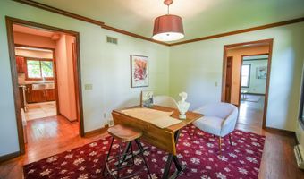 5306 Arapahoe Ln, Madison, WI 53704