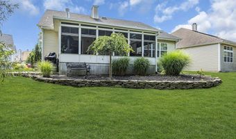 7 Woodlake Ct, Barnegat, NJ 08005