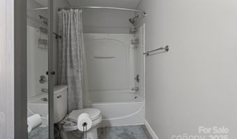 3902 Larkhaven Village Dr, Charlotte, NC 28215