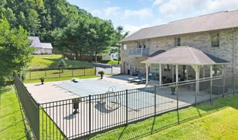 10 Windy Brook Ln, Banner, KY 41603