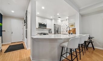12000 Goshen Ave 203, Los Angeles, CA 90049