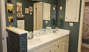 22389 Lawrence 1215, Aurora, MO 65605