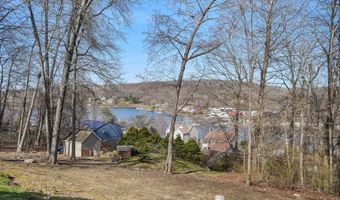 53 Clearview Dr, Brookfield, CT 06804
