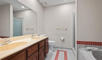 8240 Woodglen Dr, Anderson Twp., OH 45255