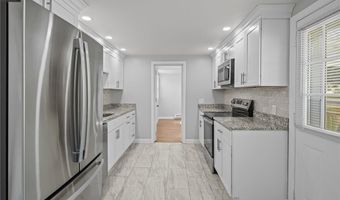 3 Creighton Pl, Coventry, RI 02816