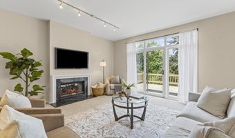 2766 Maitland Dr, Ann Arbor, MI 48105