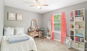 1256 Edgewater Ln, Antioch, IL 60002