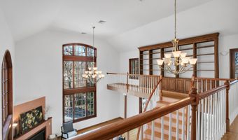 160 Pelican Rd, Middletown, NJ 07748