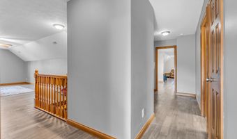 6686 Woodcrest Dr, Avon, IN 46123