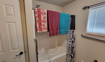 102 10th Ave, Belle Fourche, SD 57717