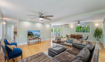 567 Kawailoa Rd D, Kailua, HI 96734
