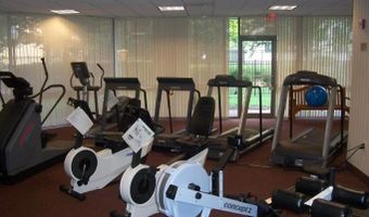 901 N MONROE St 203, Arlington, VA 22201