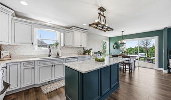 800 Kaitlynn Ave, Anamosa, IA 52205
