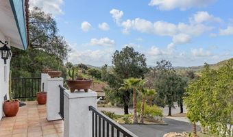 26036-38 Kaywood Ter, Escondido, CA 92026