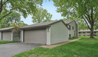 1386 Arden View Dr, Arden Hills, MN 55112