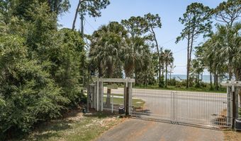 103 Bay Colony Way, Apalachicola, FL 32320