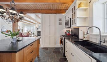 118 Gills Rd, Barnard, VT 05031