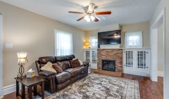 77 Devonshire Dr, Akron, OH 44312