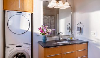 11 Lakeview Ter, Burlington, VT 05401