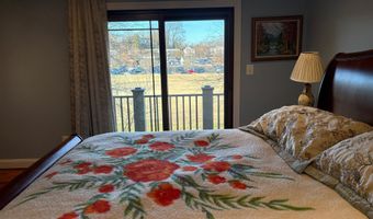 2445 S KENWOOD St, Arlington, VA 22206