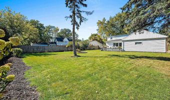 3313 S WEBSTER Ave, Allouez, WI 54301