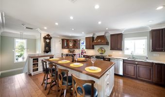 517 LOQUAT Dr, Anna Maria, FL 34216