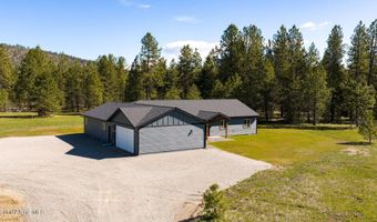 55 Flattery Ln, Blanchard, ID 83804
