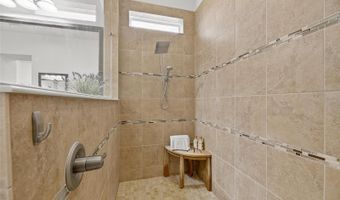 6903 CRESTPOINT Dr, Apollo Beach, FL 33572
