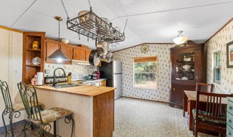 519 Mcpherson Dr, Alford, FL 32420