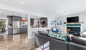 4 James St, Middletown, RI 02842