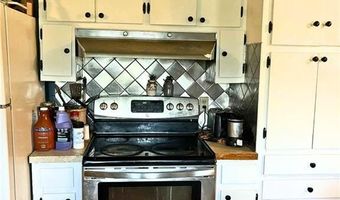 105 E Peery St, Albany, MO 64402