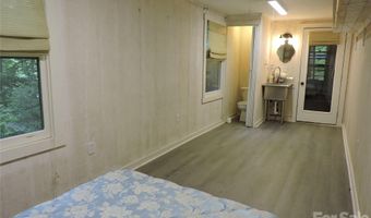963 Melton Branch Rd, Bakersville, NC 28705