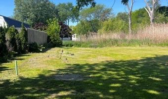 351 Center St, Algonac, MI 48001