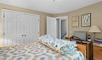37 Niblick Cir, Coventry, RI 02816