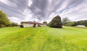 23096 Bluegrass Rd, Albert Lea, MN 56007