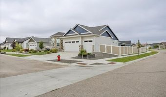 2200 ARROWLEAF Dr, Cheyenne, WY 82007