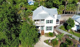40 Myrtle St, Apalachicola, FL 32320